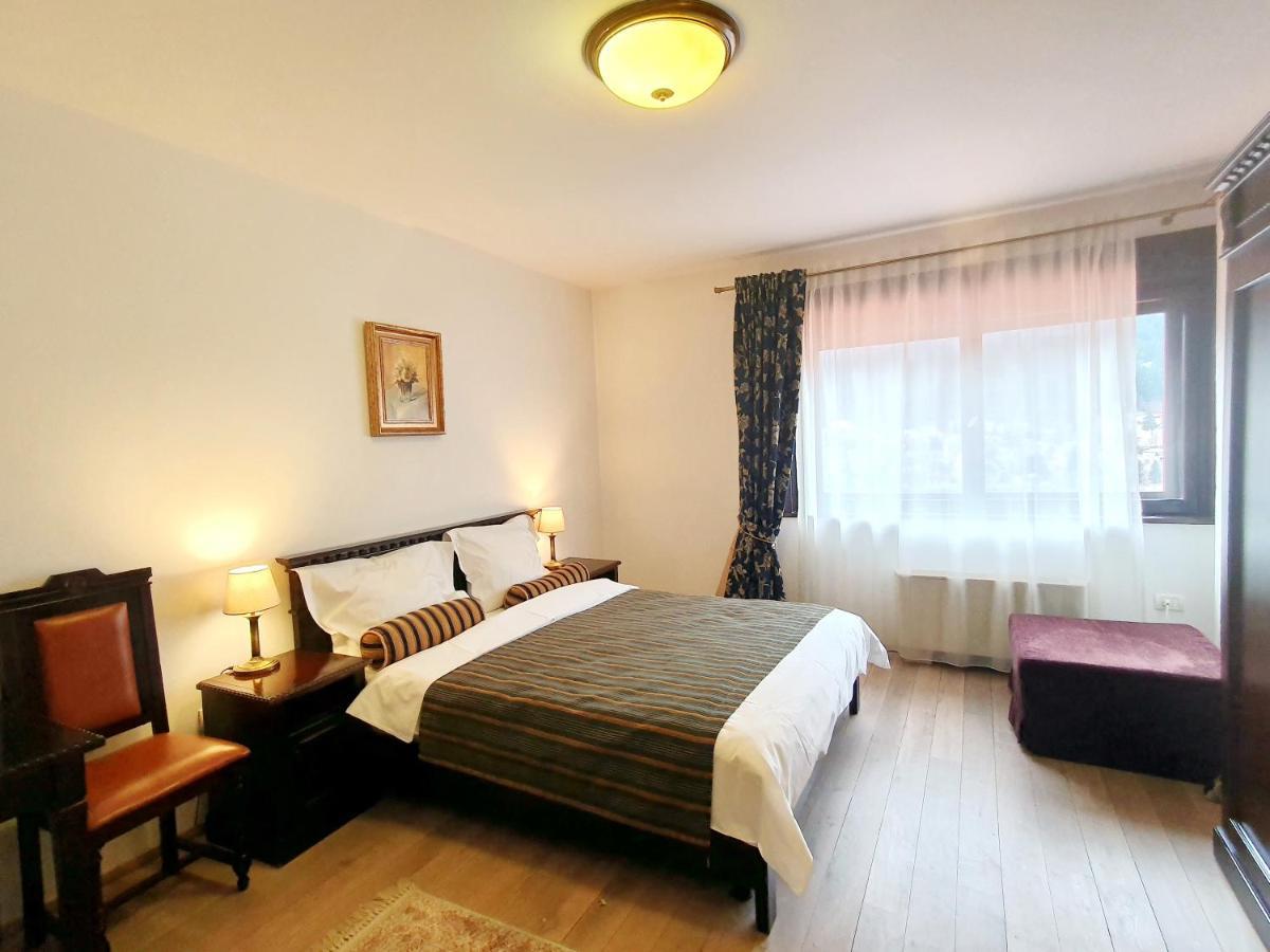 Vila Leonida - Resort Leonida บุชเตนี ภายนอก รูปภาพ