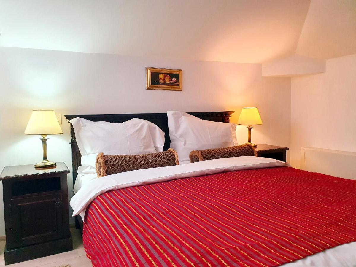 Vila Leonida - Resort Leonida บุชเตนี ภายนอก รูปภาพ