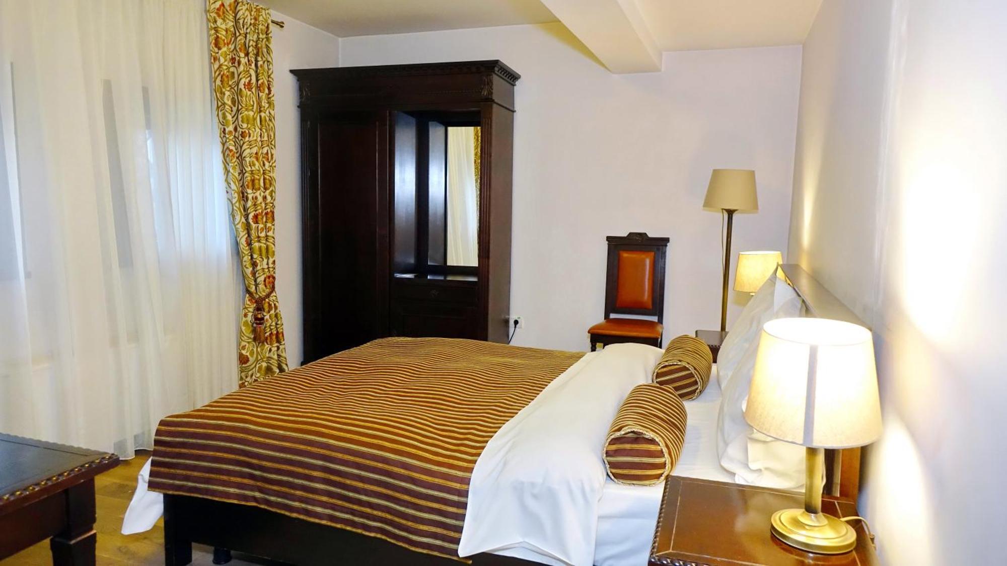 Vila Leonida - Resort Leonida บุชเตนี ภายนอก รูปภาพ