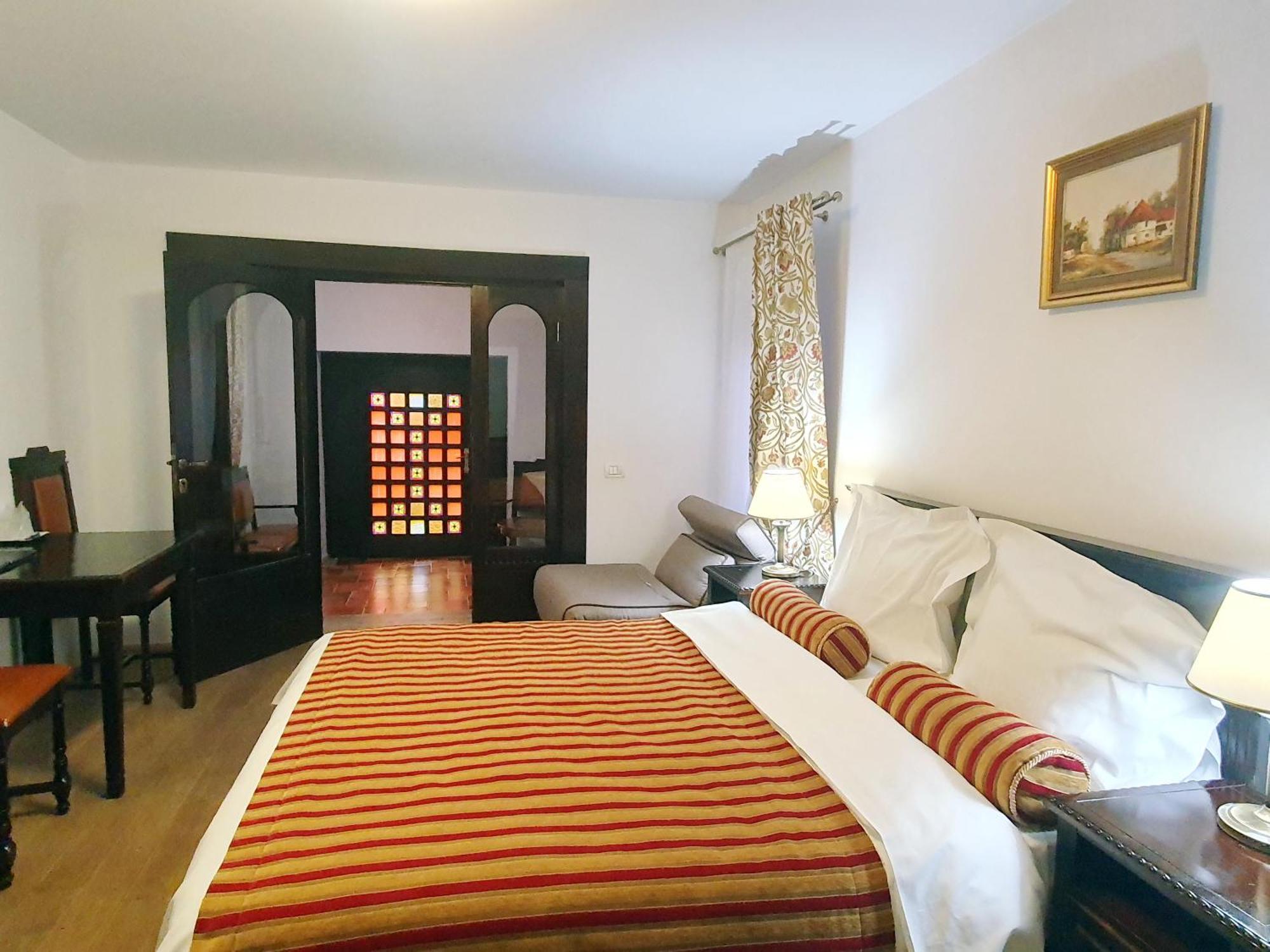 Vila Leonida - Resort Leonida บุชเตนี ภายนอก รูปภาพ