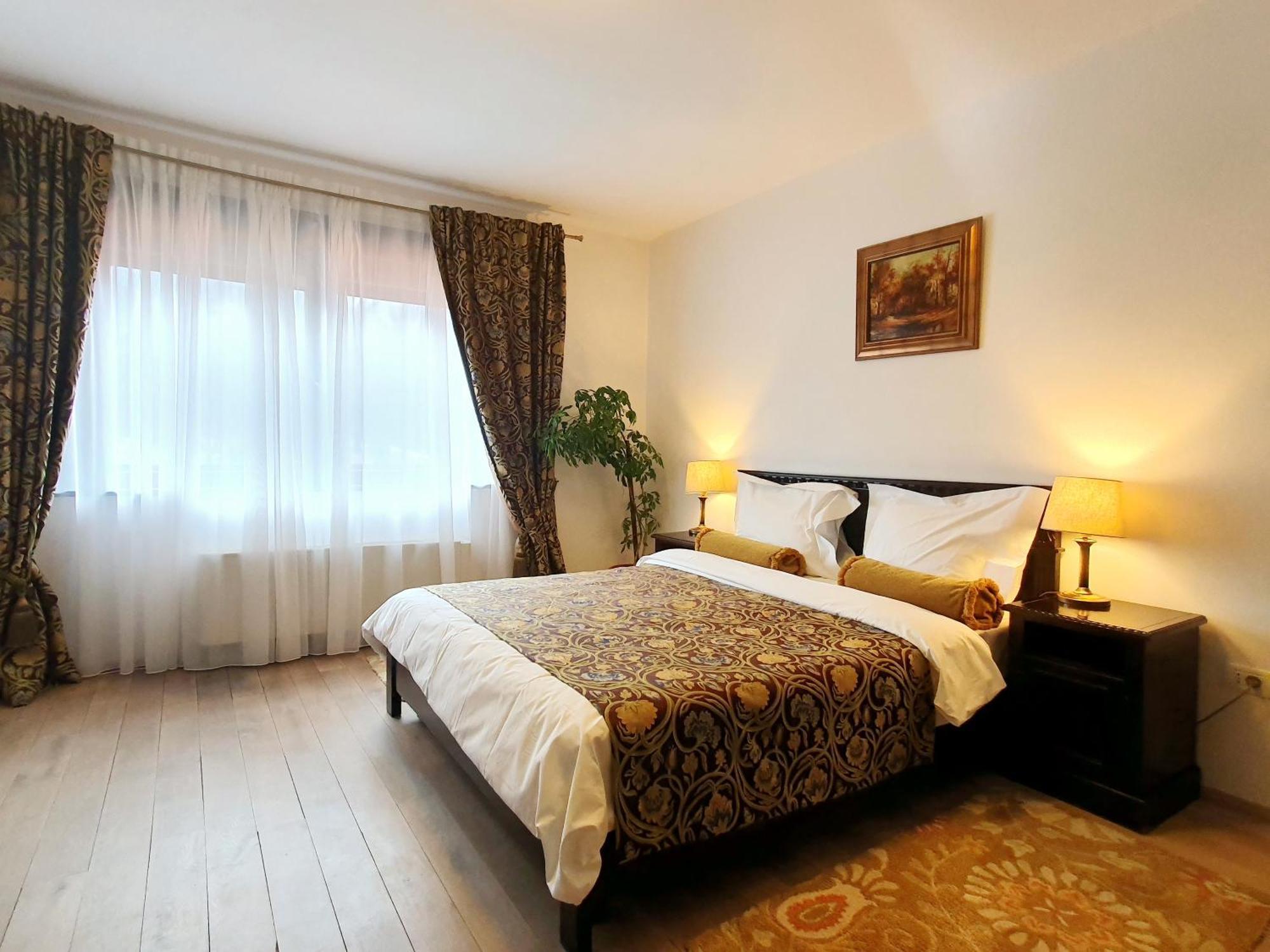Vila Leonida - Resort Leonida บุชเตนี ภายนอก รูปภาพ