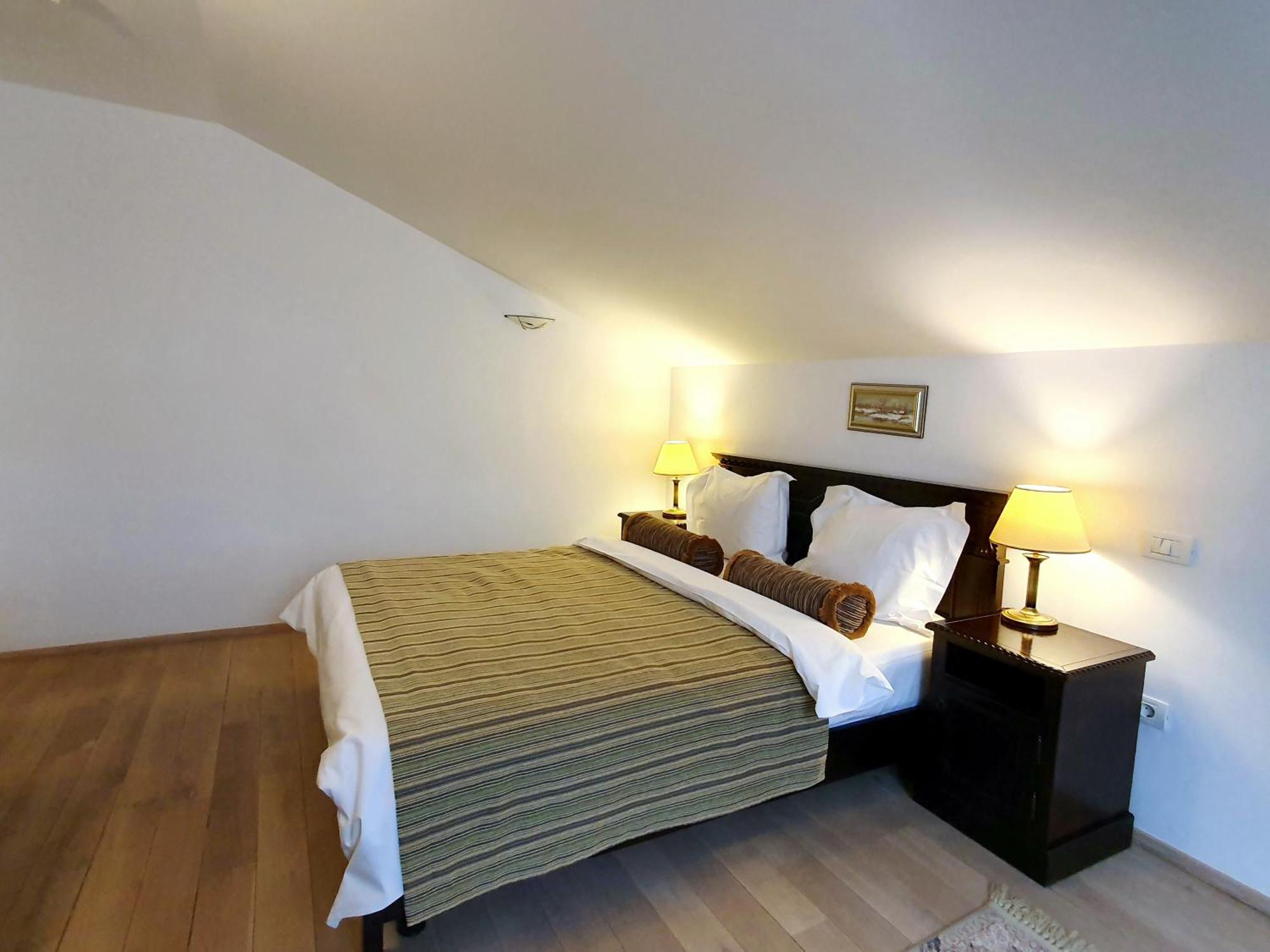 Vila Leonida - Resort Leonida บุชเตนี ภายนอก รูปภาพ
