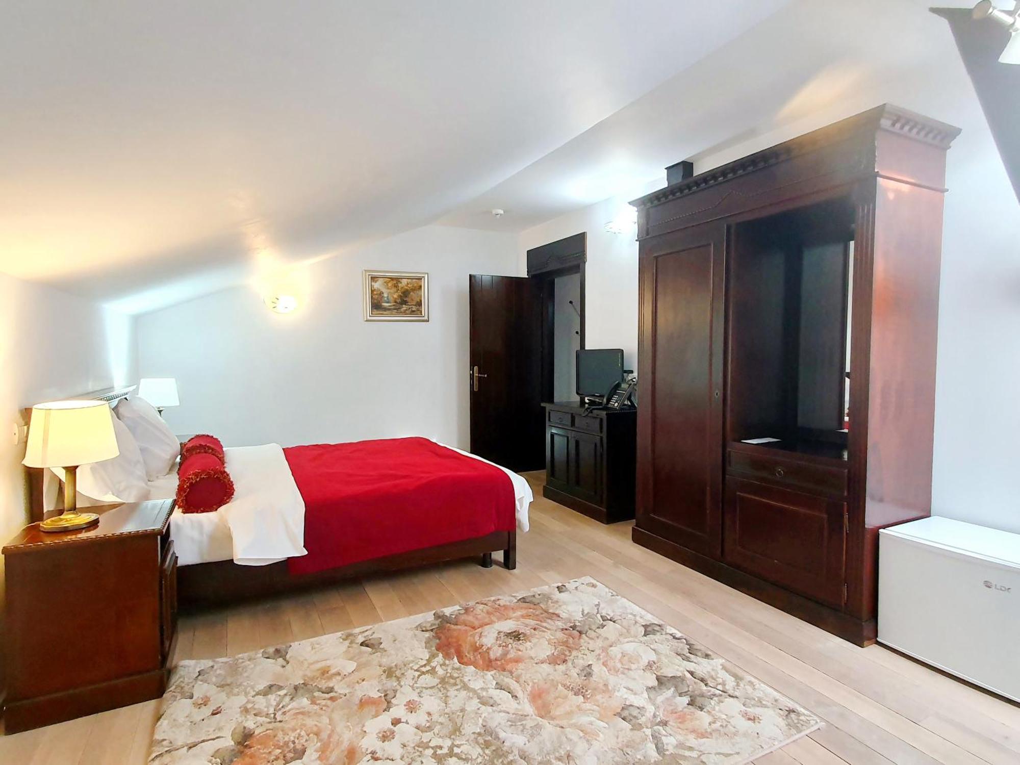 Vila Leonida - Resort Leonida บุชเตนี ภายนอก รูปภาพ