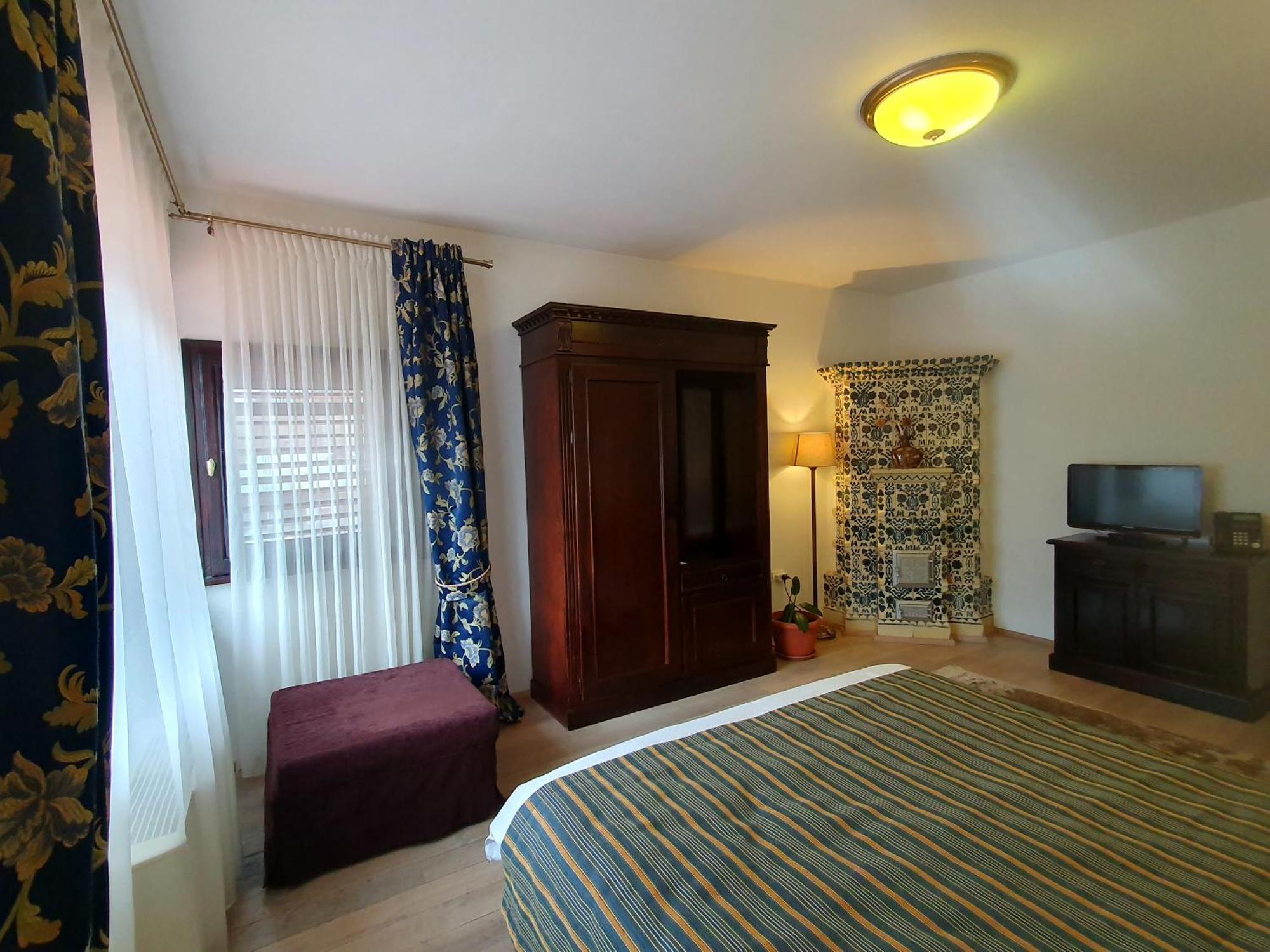 Vila Leonida - Resort Leonida บุชเตนี ภายนอก รูปภาพ
