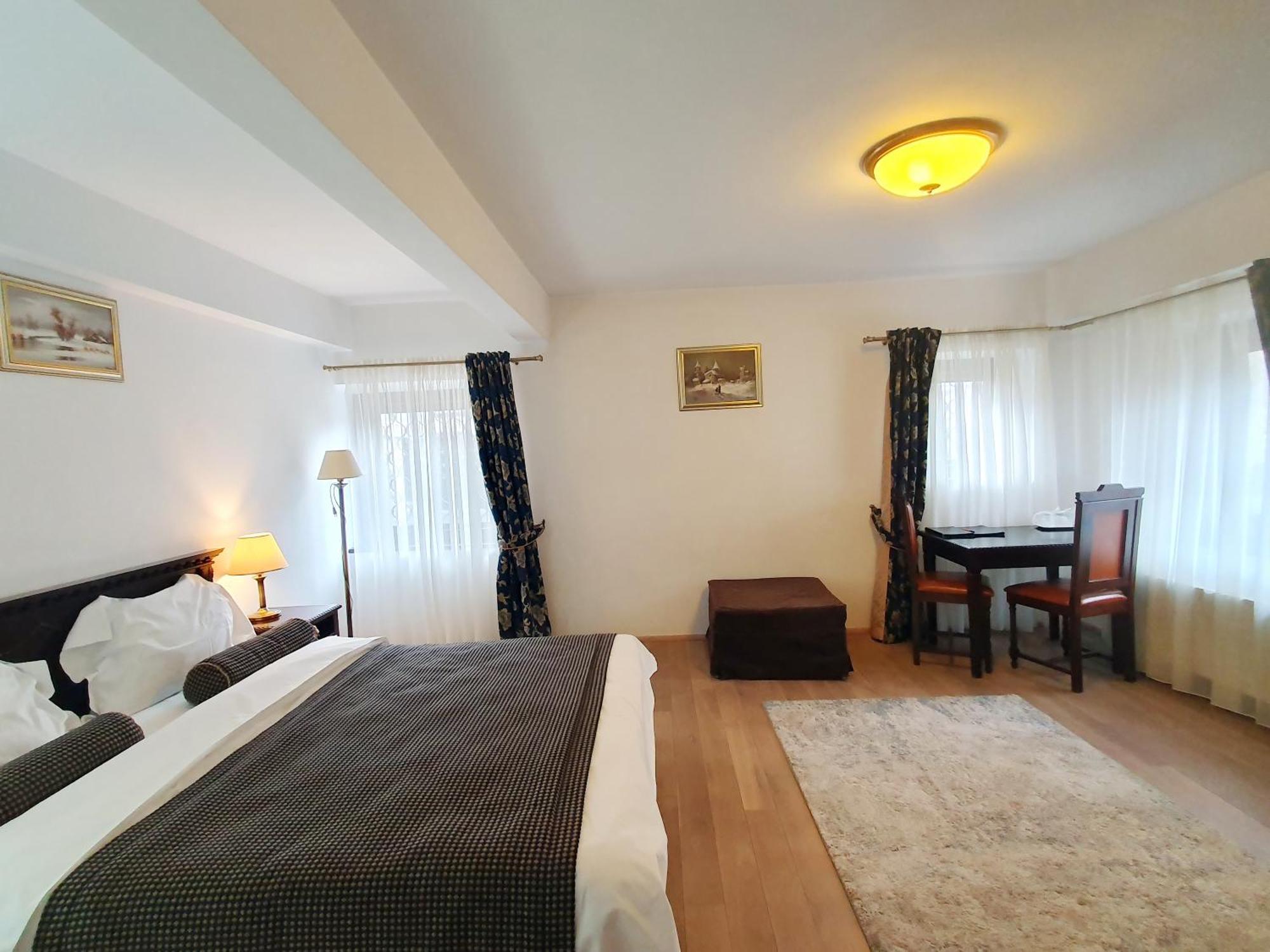 Vila Leonida - Resort Leonida บุชเตนี ภายนอก รูปภาพ
